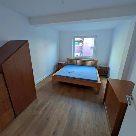 Large With Beautiful Views *