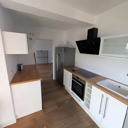 Large With Beautiful Views *