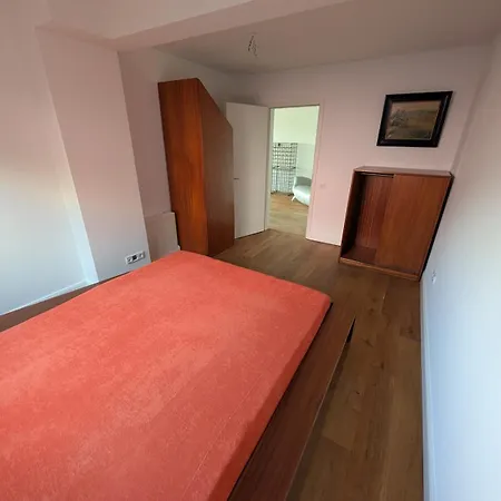 Large With Beautiful Views Appartamento *