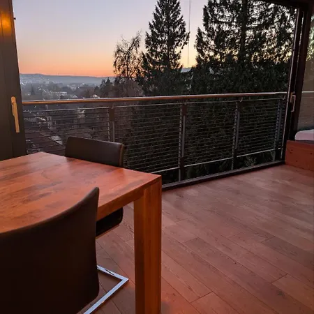 Large With Beautiful Views Apartman