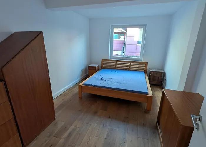 Large With Beautiful Views *